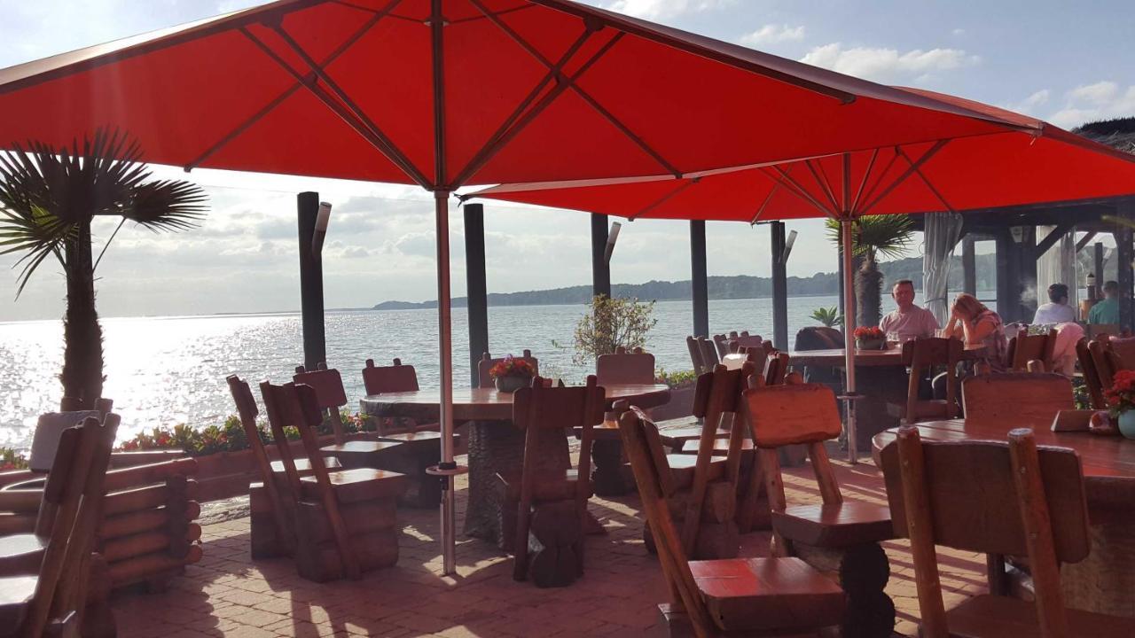 Appartement "Mondstein" Mit Penthouseflair - Oase Am Haff Garz  Buitenkant foto